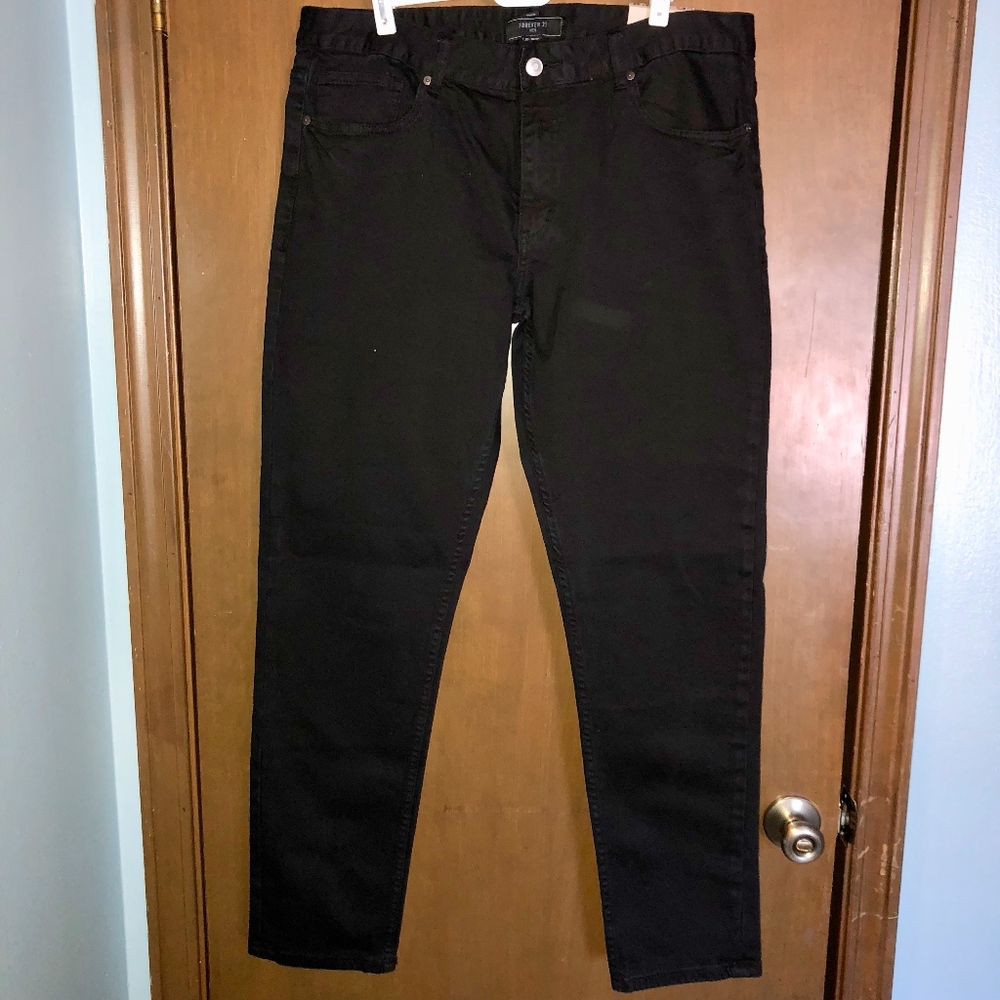 NWT Forever 21 Mens Slim Fit Jeans Black